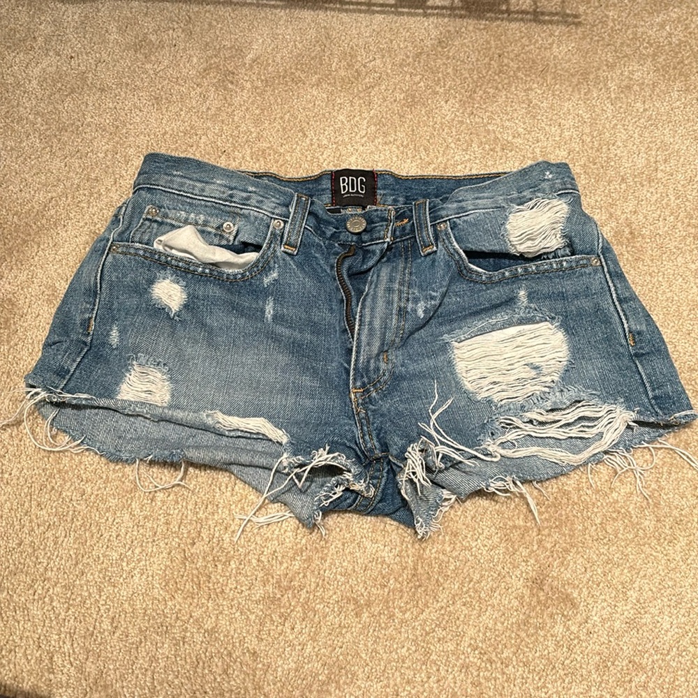 BDG Essential Midrise Shorts!